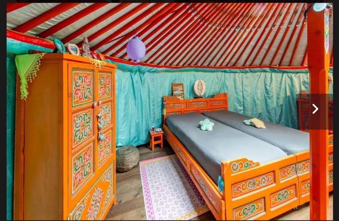 Yourte Mongole Et Cabane Houffalize Exterior foto